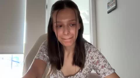 Snapshot of millypetite chatting on November 12, 2025, 12:44 am Milly online show from November 12, 2025, 12:44 am