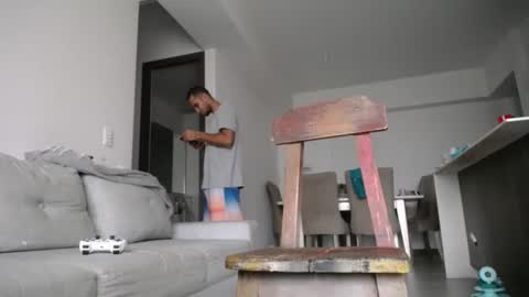 miloslove online show from February 20, 2026, 12:05 pm