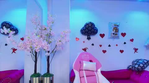 Milu ballmer  online show from February 16, 2026, 6:48 pm