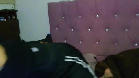 vaiolet 25 online show from September 27, 2025, 3:22 am