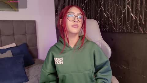 miluv19 online show from October 2, 2025, 10:17 pm