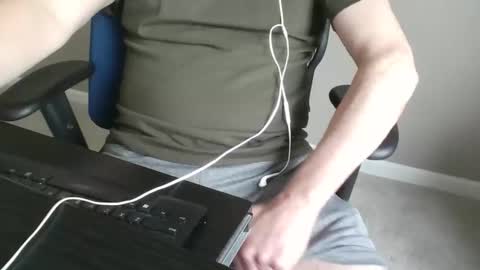 milwaukeebadger24 online show from April 15, 2026, 4:58 pm