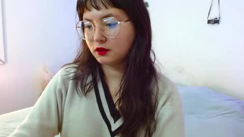 Snapshot of mily_baker chatting on January 15, 2025, 5:37 pm mily_baker online show from January 15, 2025, 5:37 pm