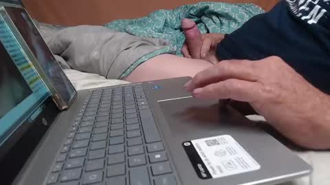 mimes32 online show from November 1, 2025, 8:49 am