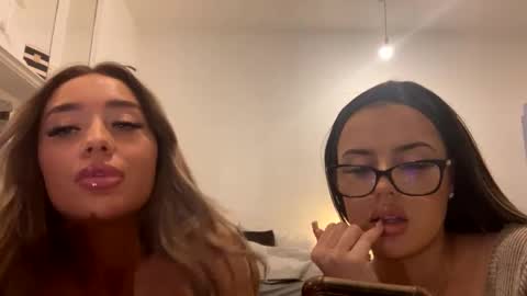 Snapshot of mimi_monroe1 chatting on February 28, 2025, 10:17 pm Mimi Monroe online show from February 28, 2025, 10:17 pm