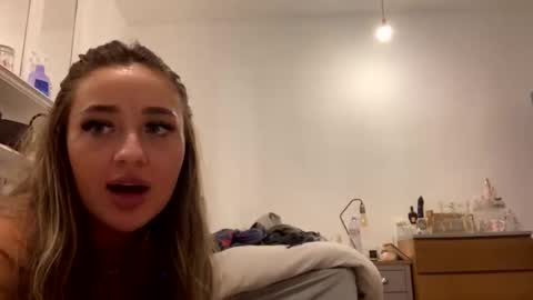Snapshot of mimi_monroe1 chatting on March 2, 2025, 9:11 pm Mimi Monroe online show from March 2, 2025, 9:11 pm