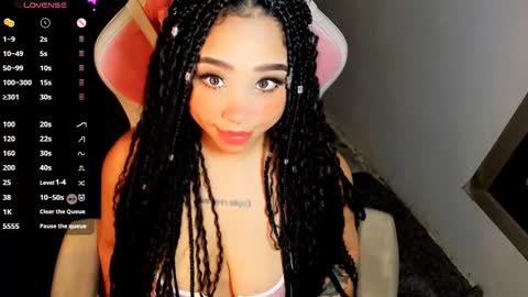 mimirodriguezz online show from March 11, 2025, 12:44 am