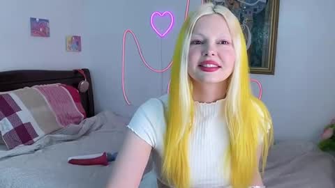 Snapshot of mimsymarlo chatting on March 8, 2025, 6:58 pm mimsymarlo online show from March 8, 2025, 6:58 pm