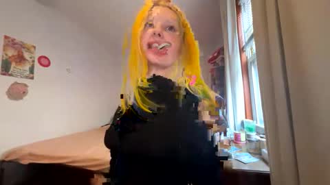 Snapshot of mimsymarlo chatting on November 14, 2025, 5:11 pm mimsymarlo online show from November 14, 2025, 5:11 pm