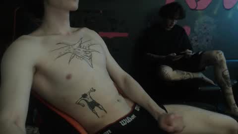 Snapshot of min1pekka chatting on November 2, 2025, 5:48 pm Max online show from November 2, 2025, 5:48 pm