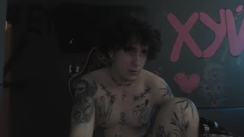 Snapshot of min1pekka chatting on November 7, 2025, 3:34 pm Max online show from November 7, 2025, 3:34 pm