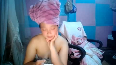 Snapshot of min_baby chatting on July 27, 2026, 1:18 pm min_baby online show from July 27, 2026, 1:18 pm