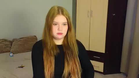 Snapshot of mina27372 chatting on February 5, 2026, 2:16 am hi Im Mina online show from February 5, 2026, 2:16 am