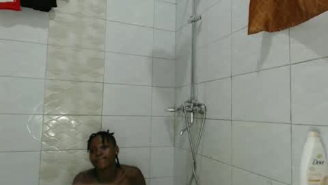 Snapshot of minatah6 chatting on November 9, 2025, 12:14 pm minatah6 online show from November 9, 2025, 12:14 pm