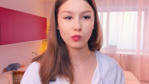 Snapshot of minditrelles chatting on November 2, 2025, 7:11 am Mindi online show from November 2, 2025, 7:11 am