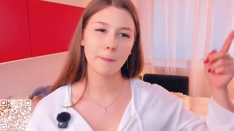 Snapshot of minditrelles chatting on November 6, 2025, 7:09 am Mindi online show from November 6, 2025, 7:09 am