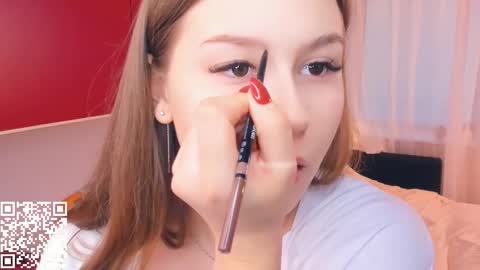 Snapshot of minditrelles chatting on November 13, 2025, 7:18 am Mindi online show from November 13, 2025, 7:18 am