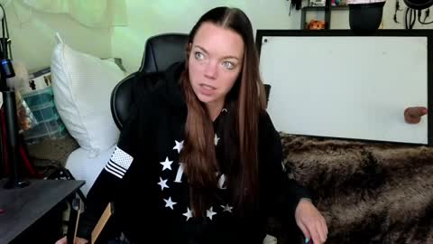 Mindy Mars online show from April 8, 2026, 2:50 pm