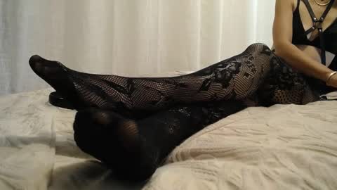 Snapshot of mindyourmanners_ chatting on October 10, 2025, 2:32 am mindyourmanners_ online show from October 10, 2025, 2:32 am