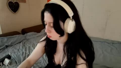 Mindy online show from April 6, 2026, 4:21 am