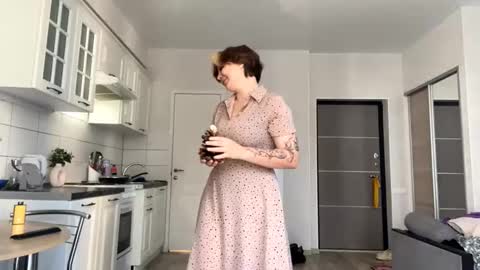Snapshot of mingjorgenson chatting on October 3, 2025, 11:51 am Luna Moon online show from October 3, 2025, 11:51 am
