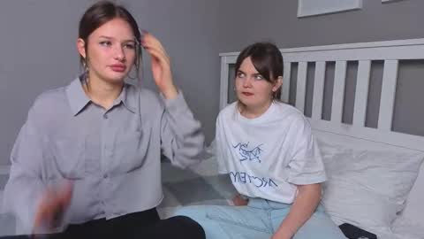 Snapshot of mini_bunny_mini chatting on September 22, 2025, 5:31 am KarinaLeila online show from September 22, 2025, 5:31 am