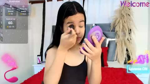 minilove_01 online show from December 1, 2025, 1:16 pm