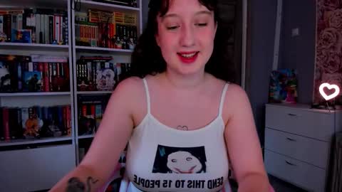 Snapshot of minionkaaa chatting on November 22, 2025, 6:34 am Ariana online show from November 22, 2025, 6:34 am