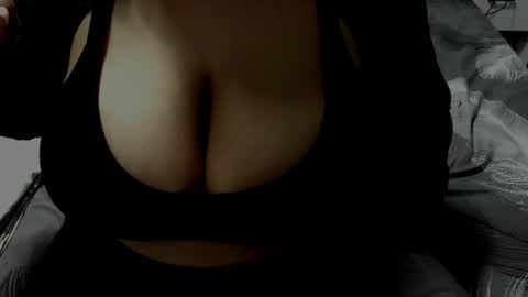 minka0 online show from July 7, 2026, 7:51 pm