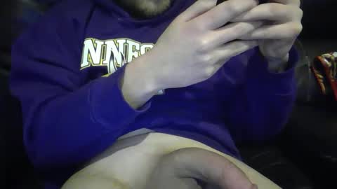 Snapshot of minnesotaguy2525 chatting on February 12, 2025, 12:27 am Minnesota Guy online show from February 12, 2025, 12:27 am