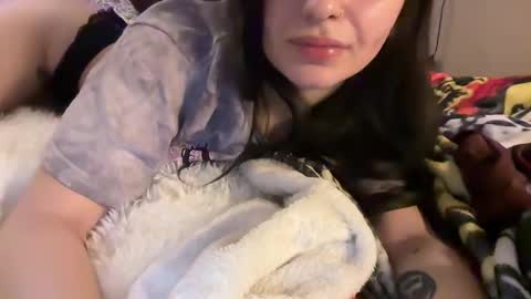 minnikitti online show from March 22, 2026, 9:23 am