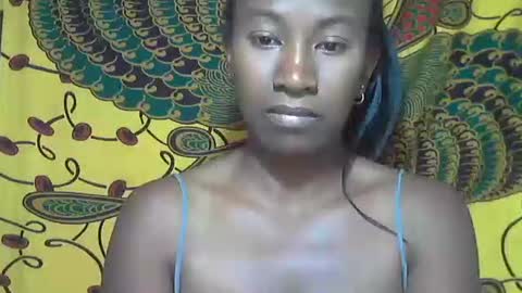 Snapshot of minouch211907 chatting on October 11, 2025, 8:02 am minouch211907 online show from October 11, 2025, 8:02 am