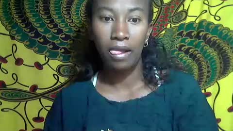 Snapshot of minouch211907 chatting on October 13, 2025, 3:06 am minouch211907 online show from October 13, 2025, 3:06 am