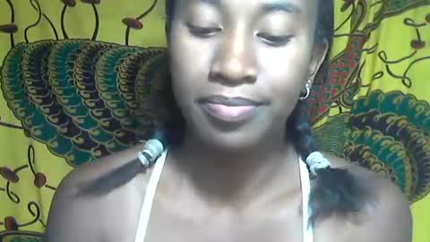 Snapshot of minouch211907 chatting on October 13, 2025, 5:35 pm minouch211907 online show from October 13, 2025, 5:35 pm