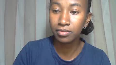 Snapshot of minouch211907 chatting on November 6, 2025, 8:43 pm minouch211907 online show from November 6, 2025, 8:43 pm