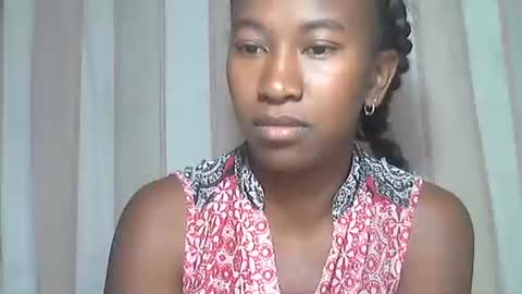 Snapshot of minouch211907 chatting on November 10, 2025, 3:38 am minouch211907 online show from November 10, 2025, 3:38 am