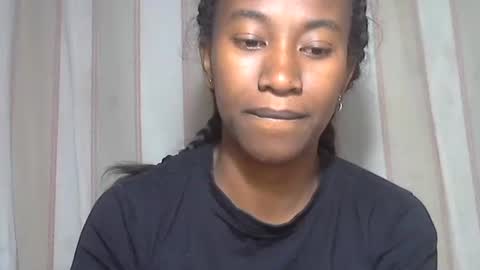 Snapshot of minouch211907 chatting on November 10, 2025, 4:17 pm minouch211907 online show from November 10, 2025, 4:17 pm