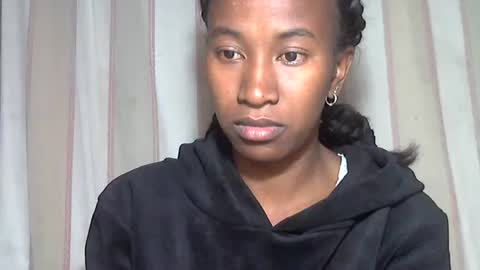 Snapshot of minouch211907 chatting on November 15, 2025, 7:21 pm minouch211907 online show from November 15, 2025, 7:21 pm