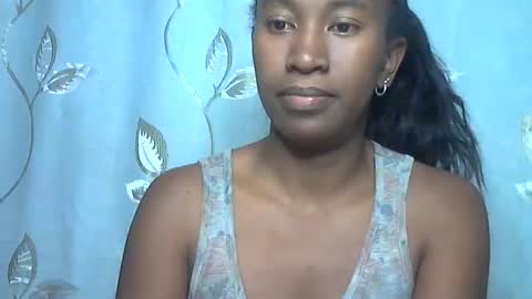 minouch211907 online show from April 15, 2026, 8:21 am