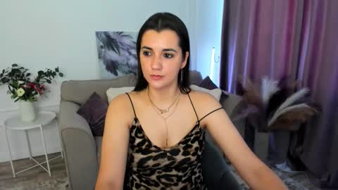 Jessi online show from September 21, 2025, 11:45 am