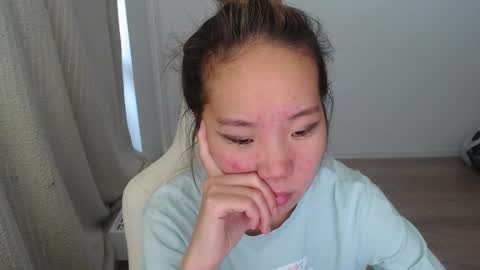 mira_g online show from October 9, 2025, 12:47 pm