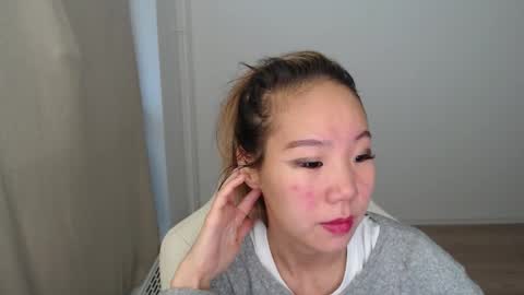 mira_g online show from November 1, 2025, 6:15 am