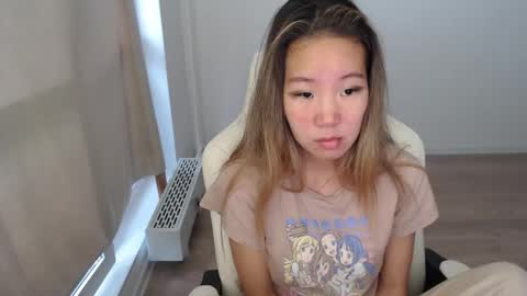 mira_g online show from November 11, 2025, 8:25 am