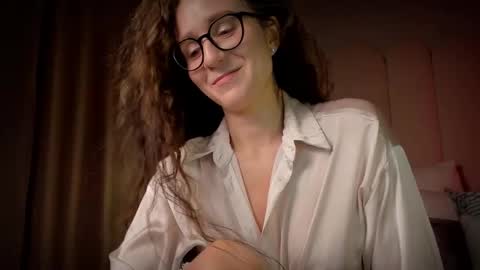 Mira online show from February 15, 2026, 3:53 pm