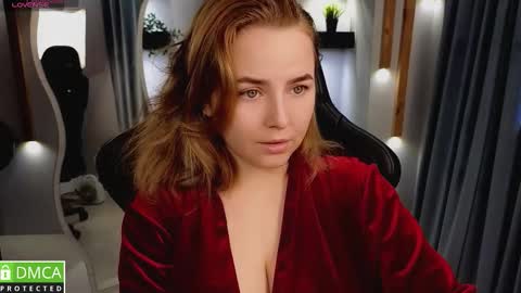 Snapshot of mira_mermayd chatting on October 23, 2025, 8:13 am Mira online show from October 23, 2025, 8:13 am