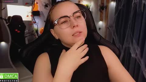 Snapshot of mira_mermayd chatting on October 27, 2025, 8:07 am Mira online show from October 27, 2025, 8:07 am