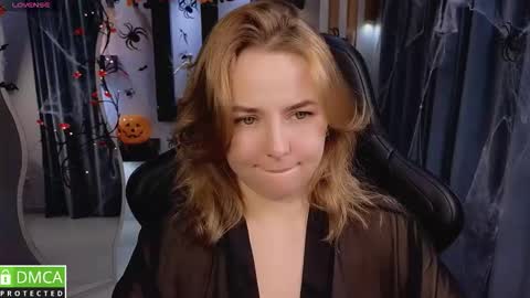 Snapshot of mira_mermayd chatting on November 2, 2025, 1:08 am Mira online show from November 2, 2025, 1:08 am