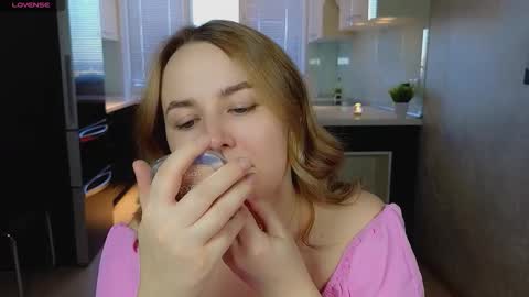 Snapshot of mira_mermayd chatting on February 5, 2026, 10:09 am Mira online show from February 5, 2026, 10:09 am