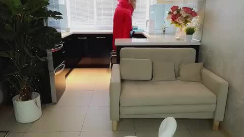 Snapshot of mira_mermayd chatting on March 4, 2026, 8:09 am Mira online show from March 4, 2026, 8:09 am