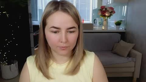 Mira online show from April 23, 2026, 2:02 am